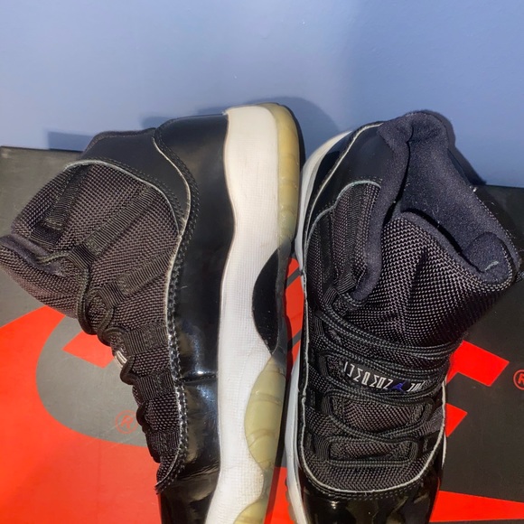Jordan Space jam 11’s size 3.5 - Picture 6 of 12